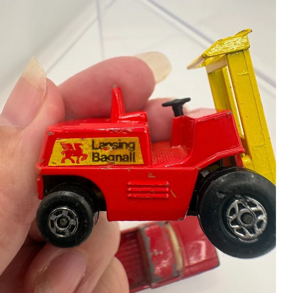 Matchbox Lesney Lot 1972 Fork Lift No 15 Ford Pick-Up No 6 Red Made England